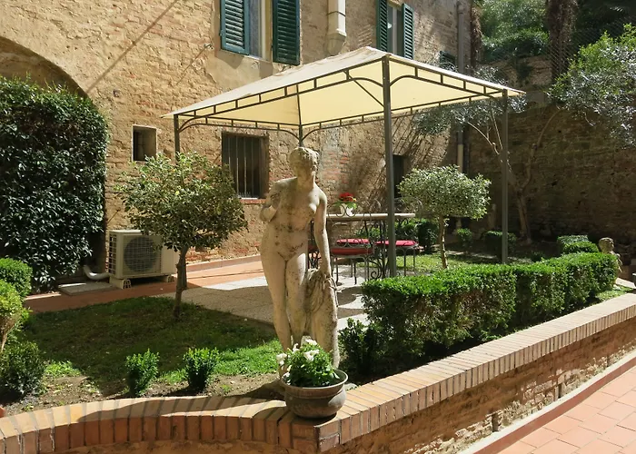Piazza Paradiso Accommodation